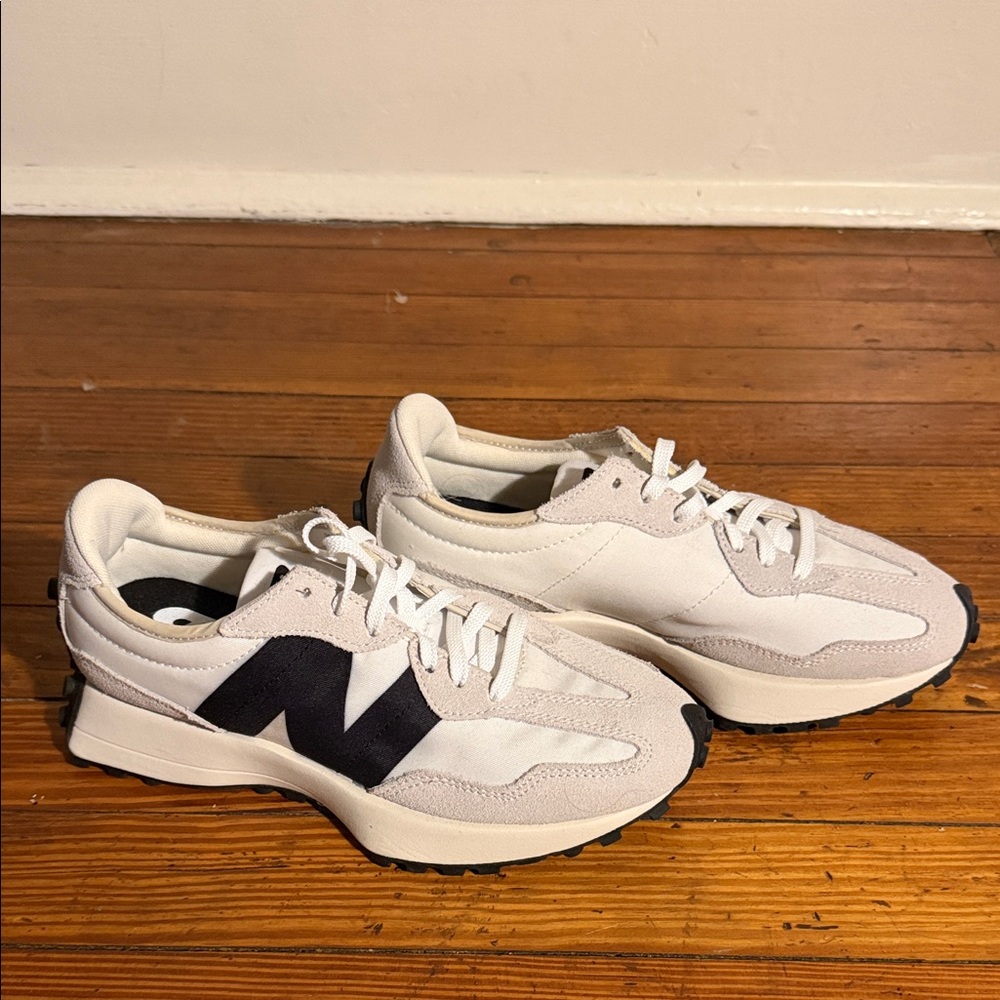 Women’s New Balance Sneakers